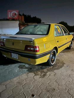 Peugeot 405